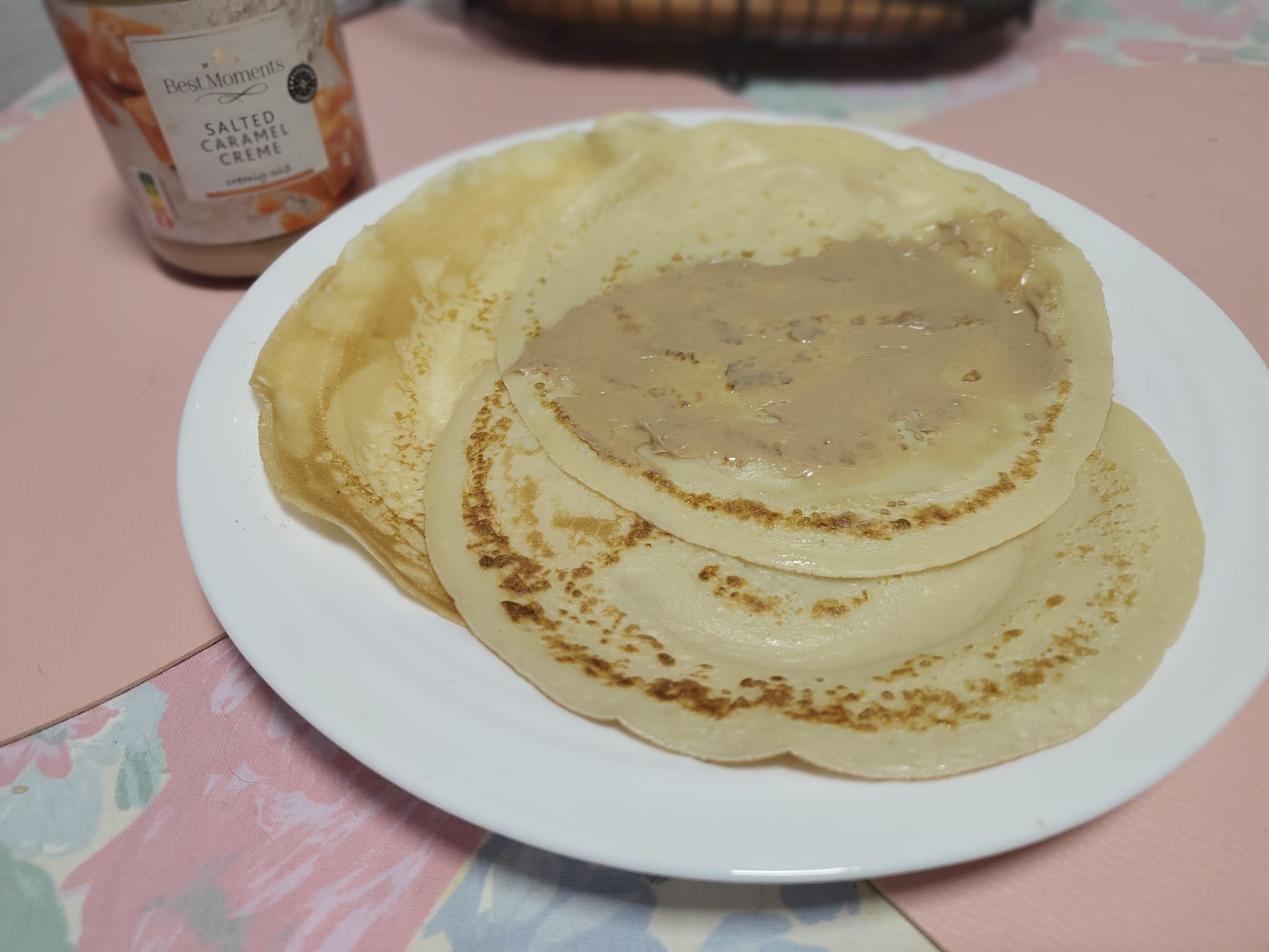 Creps with salted caramel